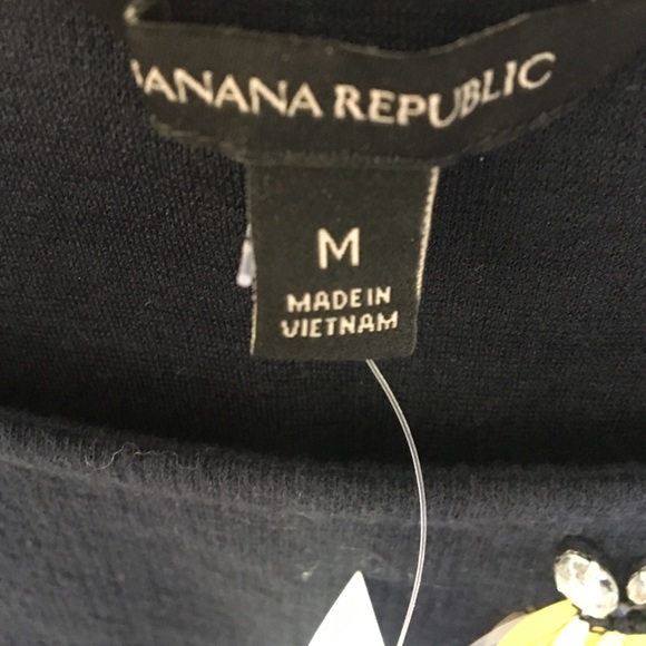 Banana Republic Daisy Detail Ruffle Sleeve Top - Picture 3 of 8